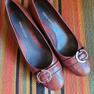 Naturalizer Pumps in Brown LIKE NEW & Wears Like a Glove!!!!